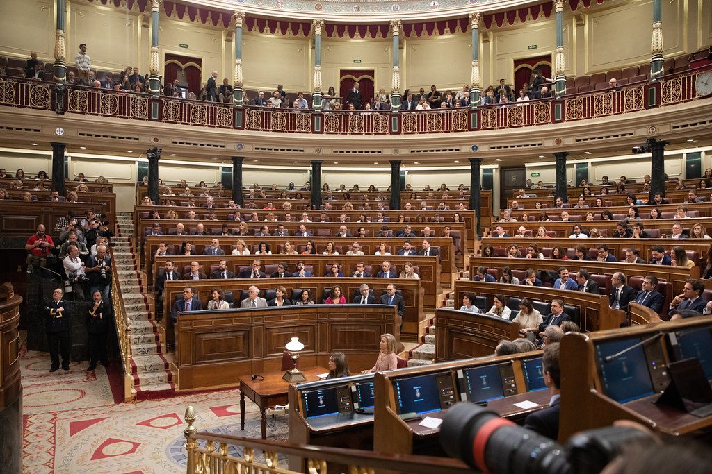 vía legislativa