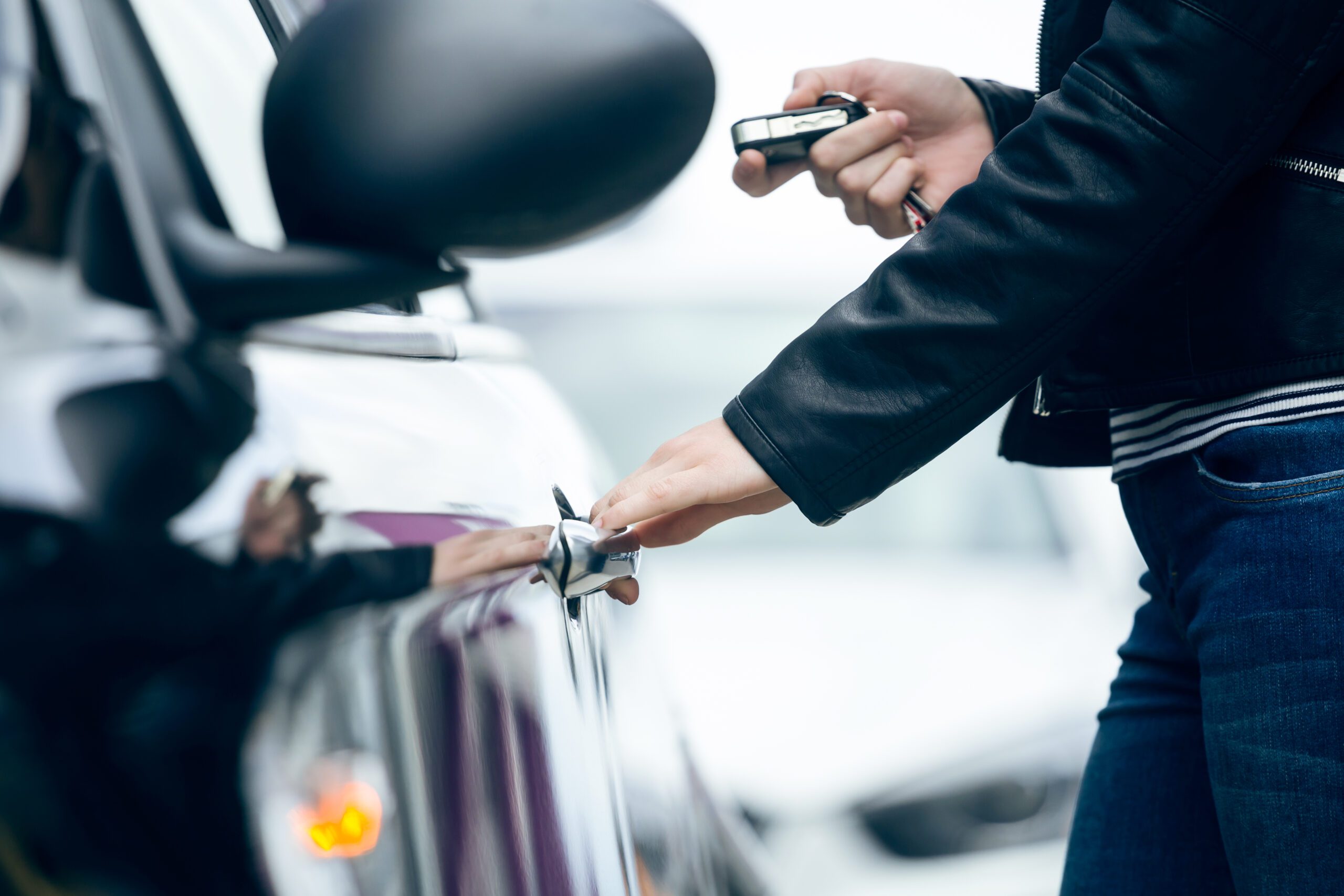 Batalla legal entre Scout Motors y los Concesionarios VW
